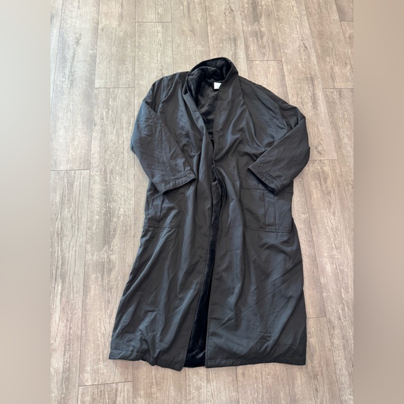 Black Long Robe - Picture 6 of 14